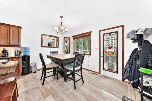 13 Westglen Boulevard, Blackfalds, AB - Indoor Photo Showing Dining Room