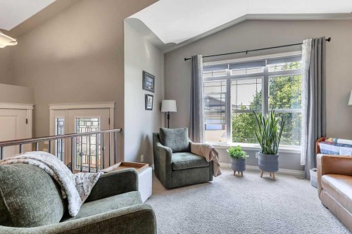 212 Cedar Square, Blackfalds, AB - Indoor Photo Showing Living Room