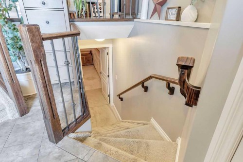 212 Cedar Square, Blackfalds, AB - Indoor Photo Showing Other Room