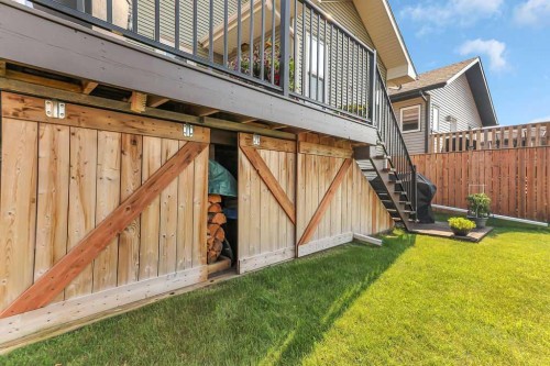 212 Cedar Square, Blackfalds, AB -  With Exterior
