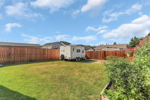 212 Cedar Square, Blackfalds, AB - Outdoor