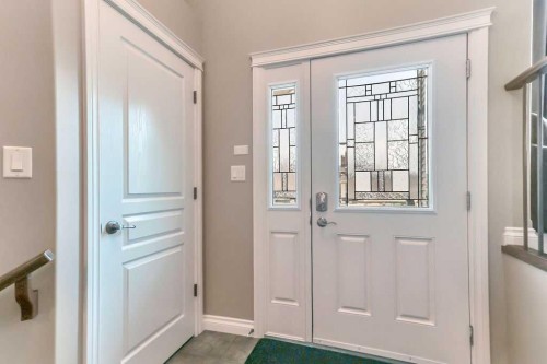 212 Cedar Square, Blackfalds, AB - Indoor Photo Showing Other Room