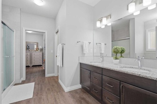 2 Traynor Close, Red Deer, AB - Indoor Photo Showing Bathroom