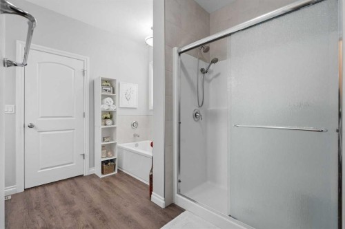 2 Traynor Close, Red Deer, AB - Indoor Photo Showing Bathroom
