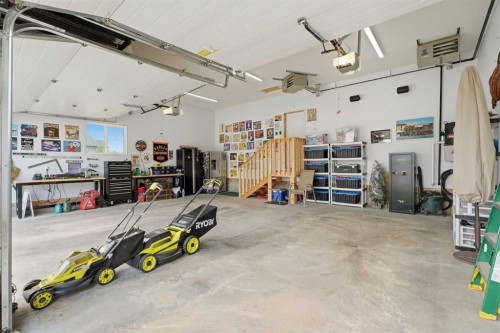 2 Traynor Close, Red Deer, AB - Indoor Photo Showing Garage
