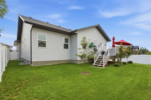 2 Traynor Close, Red Deer, AB - Outdoor