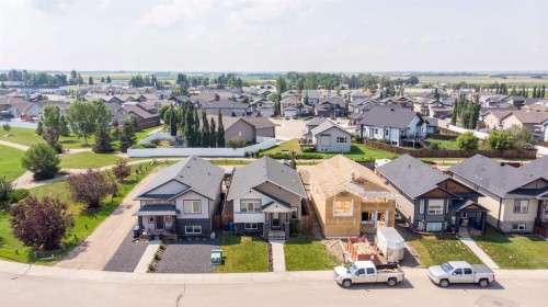 19 Hanson Green, Penhold, AB - Outdoor With Facade With View