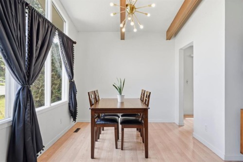 67 Sherwood Crescent, Red Deer, AB - Indoor Photo Showing Dining Room