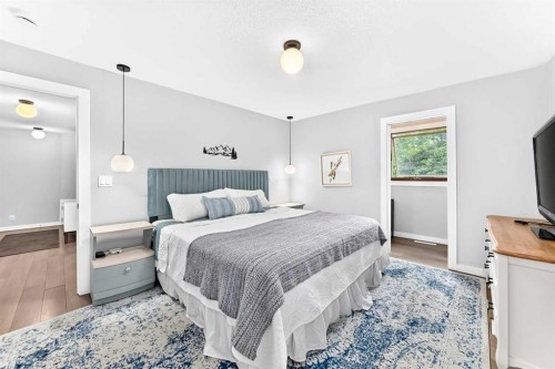 3313 42A Avenue Close, Red Deer, AB - Indoor Photo Showing Bedroom