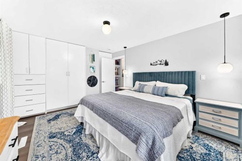 3313 42A Avenue Close, Red Deer, AB - Indoor Photo Showing Bedroom