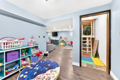 3313 42A Avenue Close, Red Deer, AB - Indoor