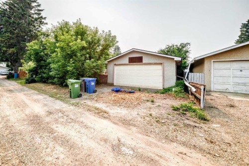 3313 42A Avenue Close, Red Deer, AB - Outdoor With Exterior