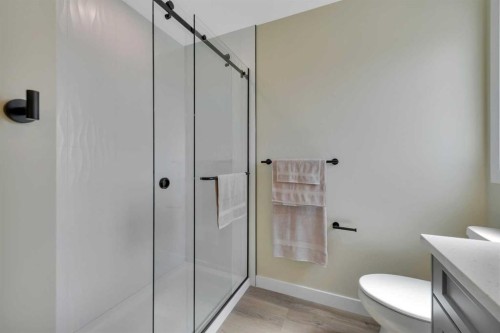 153 Norseman Close, Penhold, AB - Indoor Photo Showing Bathroom