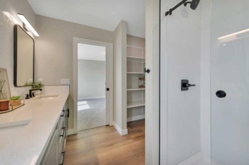 153 Norseman Close, Penhold, AB - Indoor Photo Showing Bathroom