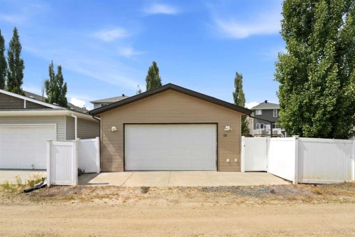 15 Sorensen Close, Red Deer, AB - Outdoor With Exterior