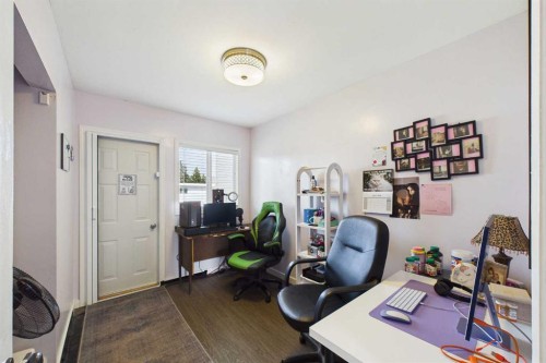 701-4719 33 Street, Red Deer, AB - Indoor Photo Showing Office