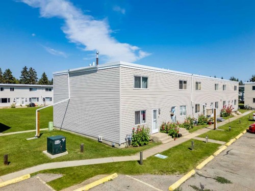 701-4719 33 Street, Red Deer, AB - Outdoor