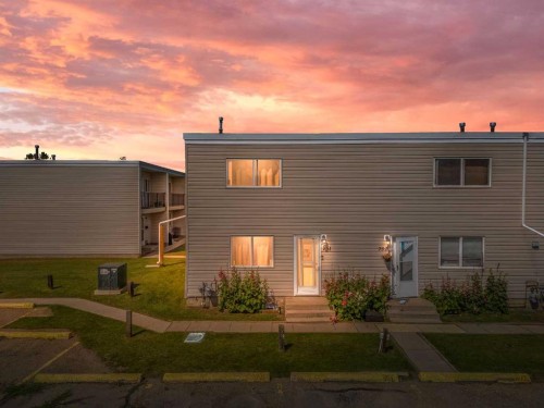 701-4719 33 Street, Red Deer, AB - Outdoor