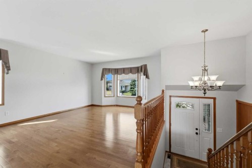 90 Duncan Crescent, Red Deer, AB - Indoor Photo Showing Other Room