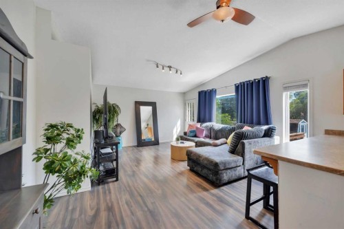 3705 45 Street, Red Deer, AB - Indoor Photo Showing Living Room
