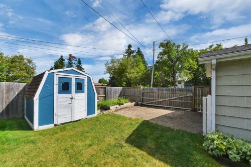 3705 45 Street, Red Deer, AB - Outdoor