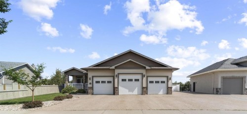 2703 56 Street  Camrose, AB T4V 4A3