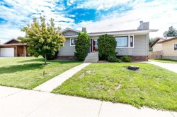 88 McCullough  Cresent Red Deer, AB T4R 1S7