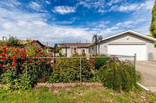 88 Mccullough  Cresent, Red Deer, AB - Outdoor