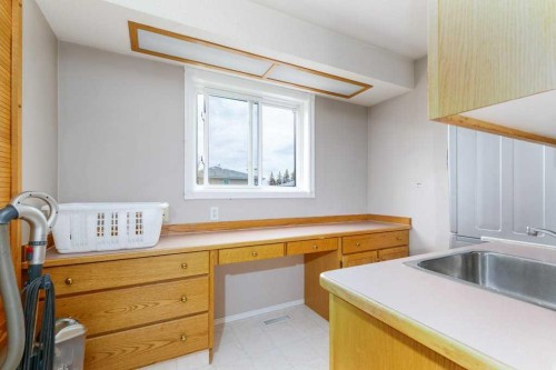 92 Anquetel Street, Red Deer, AB - Indoor
