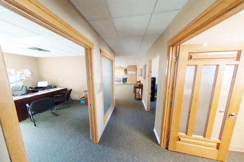 209-4815 50 Avenue, Red Deer, AB 