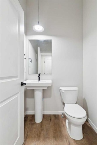 78 Bluerock Hill Sw, Calgary, AB - Indoor Photo Showing Bathroom