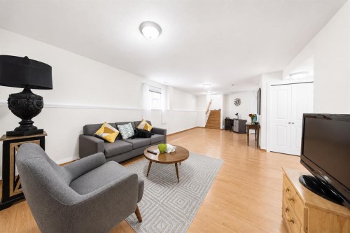 138 Lanterman Close, Red Deer, AB - Indoor Photo Showing Living Room