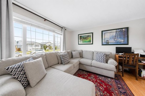 138 Lanterman Close, Red Deer, AB - Indoor Photo Showing Living Room