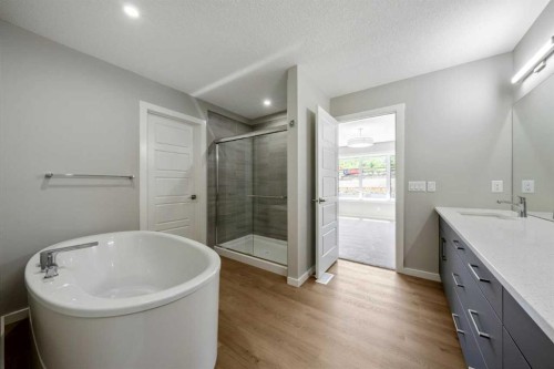 56 Osprey Hill Place Sw, Calgary, AB - Indoor Photo Showing Bathroom