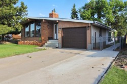 572 West Crescent Forestburg, AB T0B 1N0