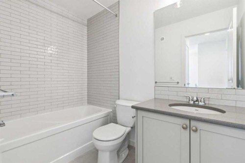 37 Bluerock Hill Sw, Calgary, AB - Indoor Photo Showing Bathroom