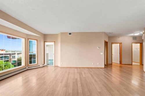 412-4512 52 Avenue, Red Deer, AB - Indoor Photo Showing Other Room