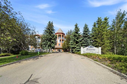 412-4512 52 Avenue, Red Deer, AB - Outdoor