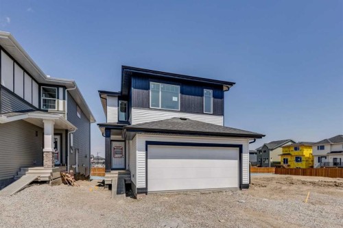 173 Southborough Common  Cochrane, AB T4C 3J5