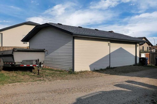 18 Plumtree Crescent, Blackfalds, AB - Outdoor With Exterior