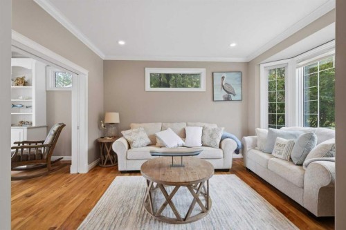85 Grand Ave, Norglenwold, AB - Indoor Photo Showing Living Room