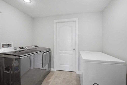 85 Grand Ave, Norglenwold, AB - Indoor Photo Showing Laundry Room
