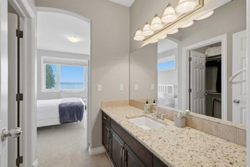 85 Grand Ave, Norglenwold, AB - Indoor Photo Showing Bathroom