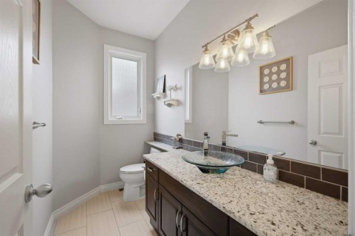 85 Grand Ave, Norglenwold, AB - Indoor Photo Showing Bathroom