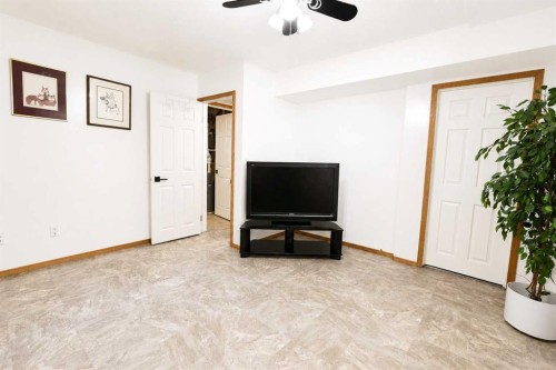 46 Lord Close, Red Deer, AB 
