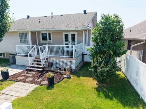 46 Lord Close, Red Deer, AB 