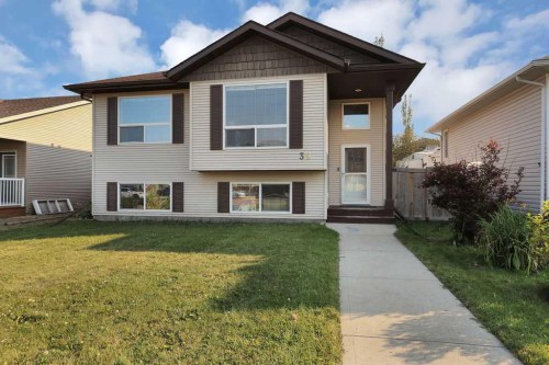 39 Terrace Heights Drive  Lacombe, AB T4L 2L8