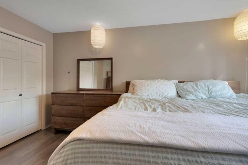 39 Terrace Heights Drive, Lacombe, AB - Indoor Photo Showing Bedroom