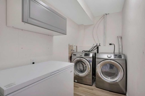 39 Terrace Heights Drive, Lacombe, AB - Indoor Photo Showing Laundry Room