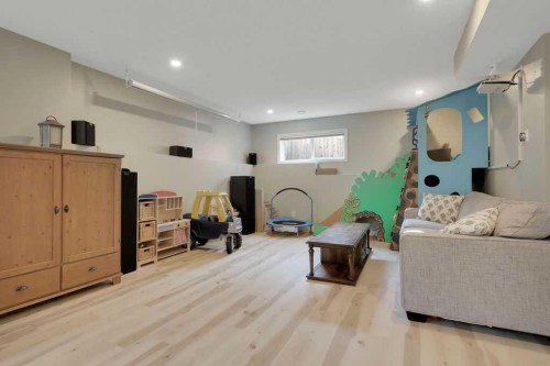 39 Terrace Heights Drive, Lacombe, AB - Indoor